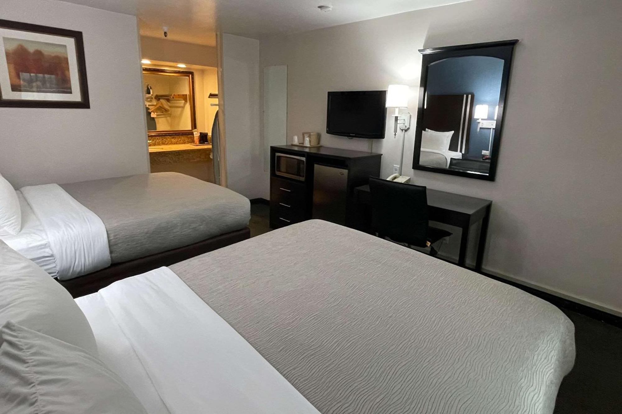 Quality Inn Ontario Airport Convention Center Dış mekan fotoğraf